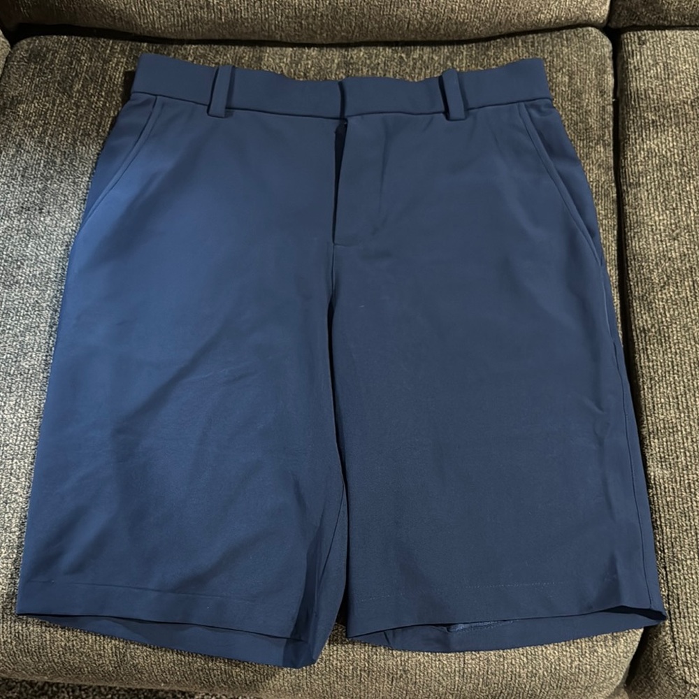 Men's Nike golf navy shorts size medium 30